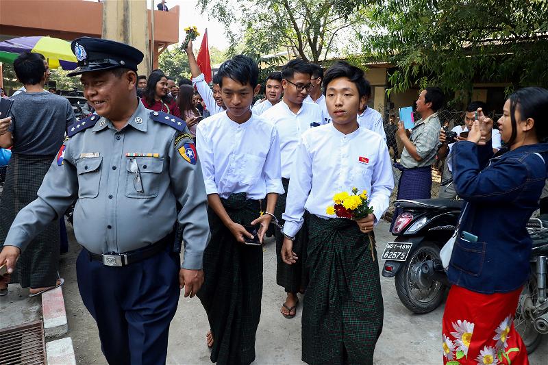 _AFP_myanmar students court