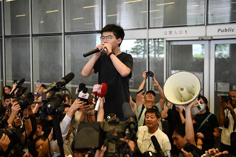 AFP_Joshua Wong duoc tha tu do