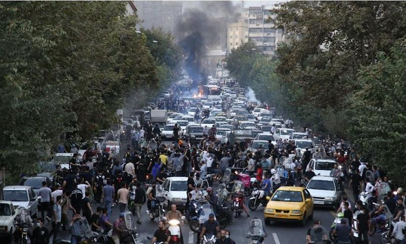 Tin 4 hinh 2 Protest in Iran